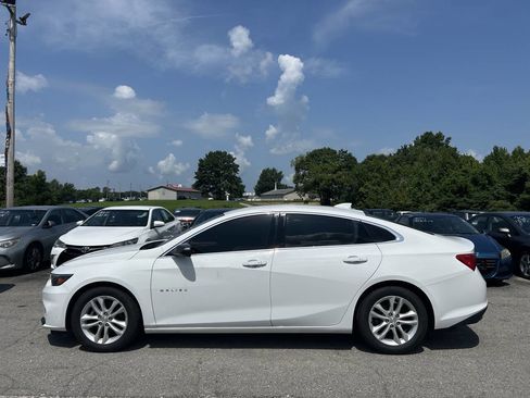 Used 2018 Chevrolet Malibu LT image 3