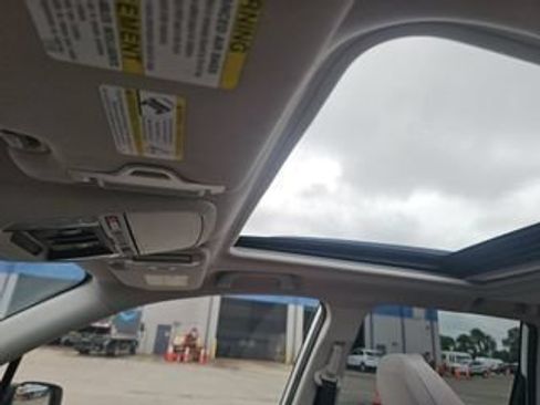 Used 2022 Subaru Forester Premium AWD/4WD image 7