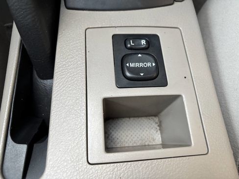 Used 2008 Toyota RAV4 2WD image 25