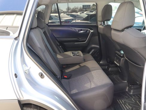 Used 2021 Toyota RAV4 XLE image 21