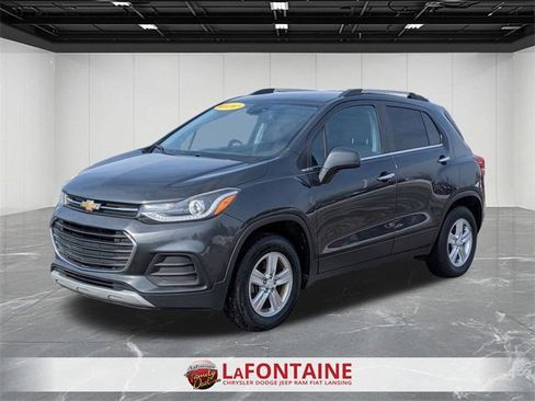 Used 2018 Chevrolet Trax LT w/ LT Convenience Package image 1