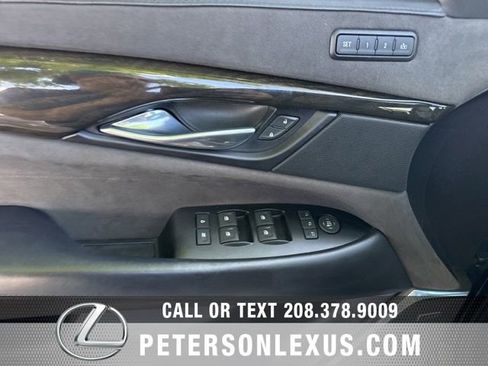 Used 2018 Cadillac Escalade Platinum AWD/4WD image 27
