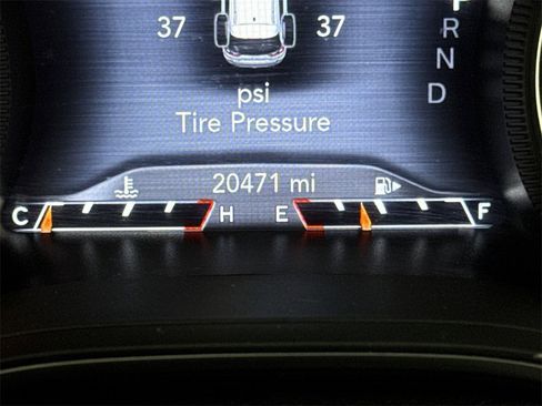 Used 2021 Jeep Cherokee Latitude Lux w/ Sun & Sound Group image 12