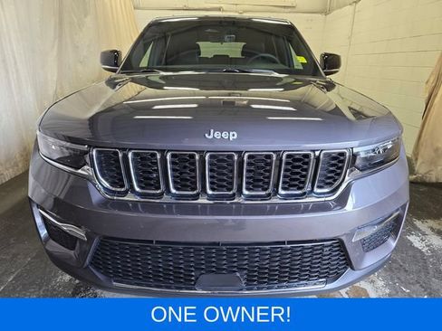 Used 2025 Jeep Grand Cherokee Limited w/ Trailer Tow Package AWD/4WD image 3