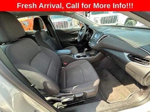 Used 2017 Chevrolet Malibu LS FWD image 6