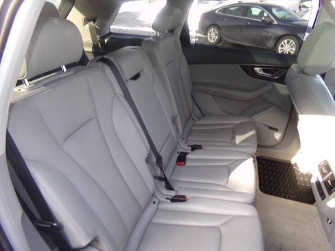Used 2018 Audi Q7 3.0T Premium Plus image 28
