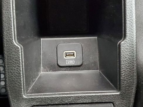 Used 2017 Jeep Renegade Latitude w/ Cold Weather Group image 24