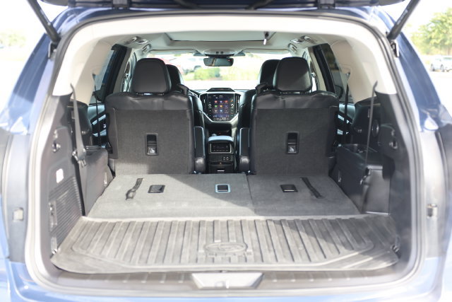 Used 2024 Subaru Ascent Limited w/ Technology Package AWD/4WD image 10
