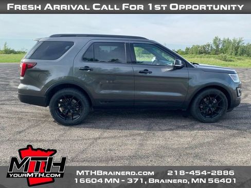 Used 2017 Ford Explorer Sport AWD/4WD image 1