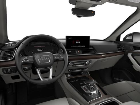 Certified 2023 Audi Q5 2.0T Premium Plus AWD/4WD image 3