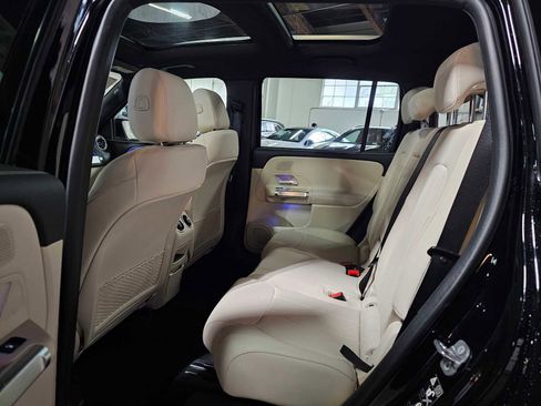New 2026 Mercedes-Benz GLB 250 4MATIC image 19