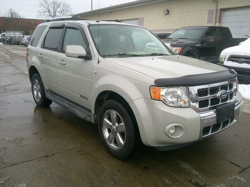 Used 2008 Ford Escape Limited image 3
