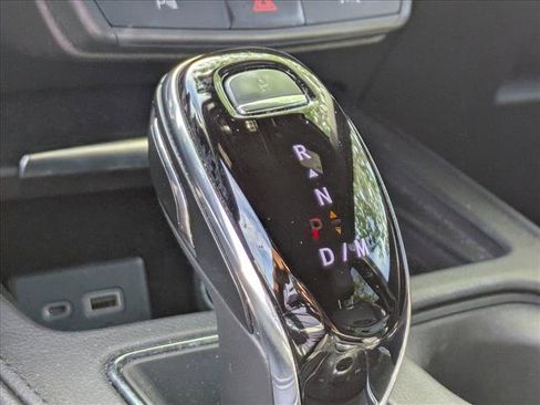 Used 2023 Cadillac XT4 Premium Luxury image 18