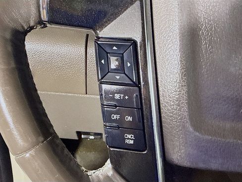Used 2015 Lincoln Navigator 2WD image 14