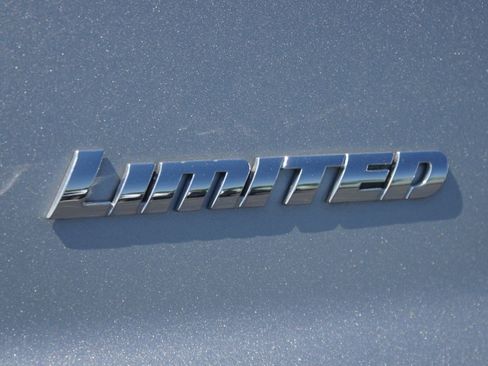 Used 2019 Toyota Tundra Limited w/ Limited Premium Package AWD/4WD image 20