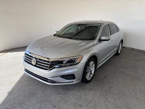 Used 2020 Volkswagen Passat 2.0T SE FWD image 1
