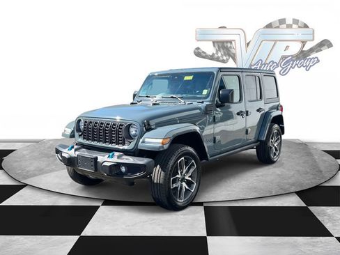 Used 2024 Jeep Wrangler Sport S w/ Convenience Group image 2