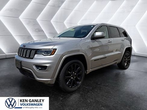 Used 2020 Jeep Grand Cherokee Altitude AWD/4WD image 1