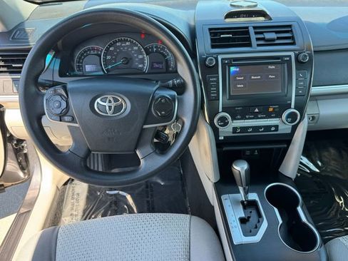 Used 2013 Toyota Camry LE FWD image 14