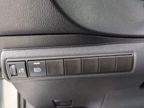 Used 2025 Toyota Corolla LE FWD image 26