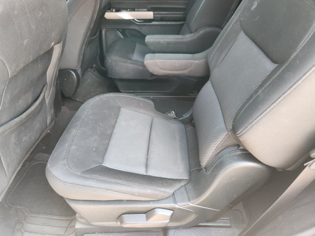 Used 2022 Ford Explorer XLT RWD image 30