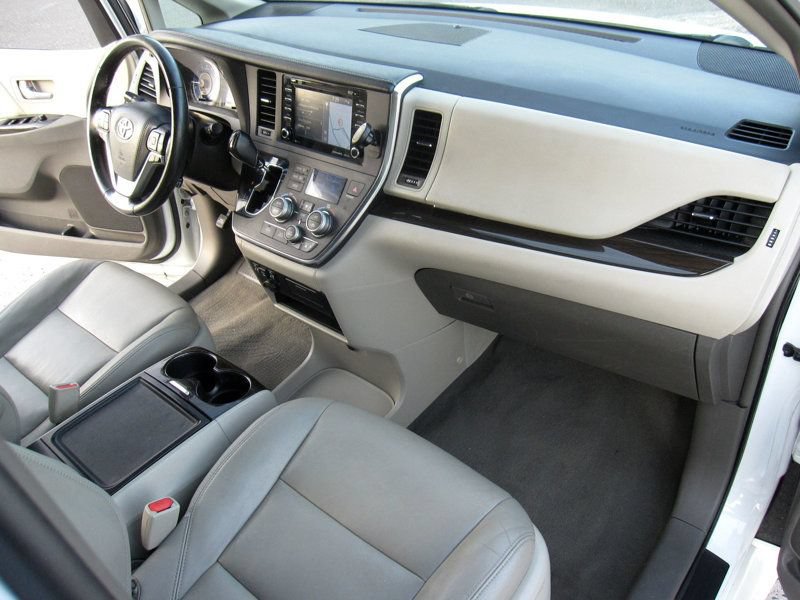 Used 2019 Toyota Sienna XLE w/ XLE Navigation Package AWD/4WD image 25