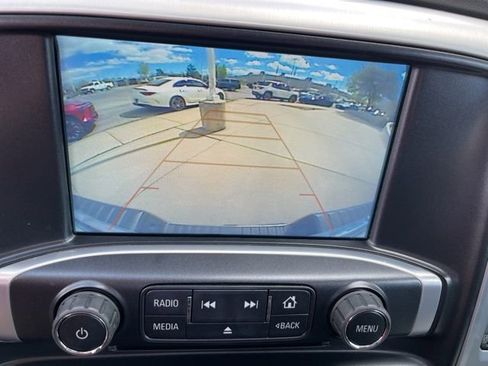Used 2019 GMC Sierra 1500 SLE w/ SLE Value Package AWD/4WD image 9