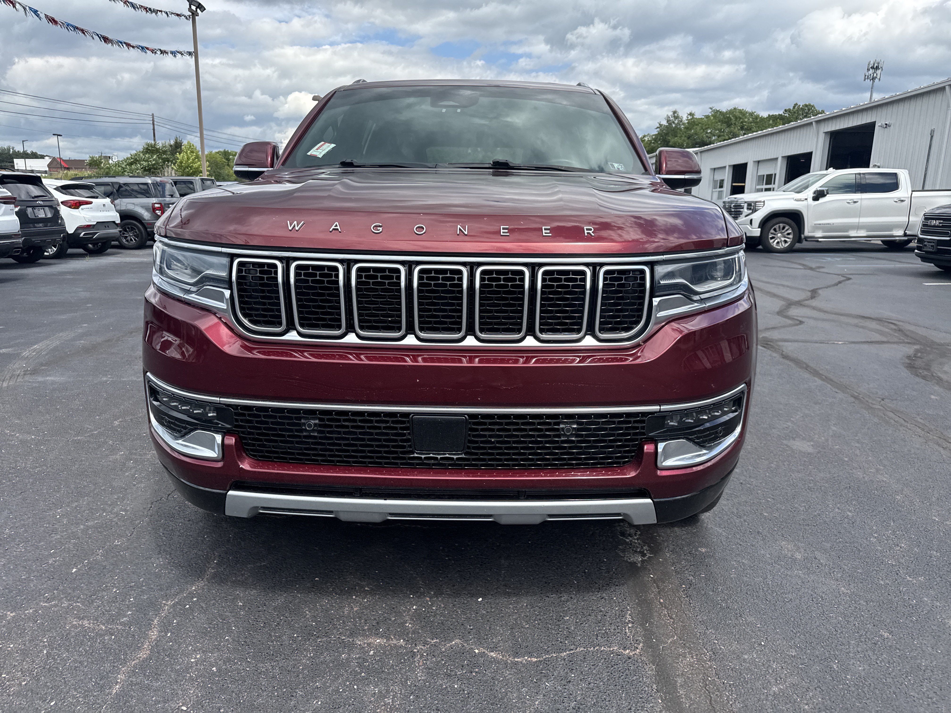 Used 2022 Jeep Wagoneer Series II w/ Premium Group I AWD/4WD image 19