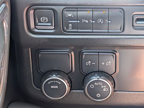 Used 2023 Chevrolet Suburban LS w/ Driver Alert Package RWD image 22
