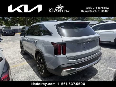 Used 2026 Kia Sorento EX w/ EX Premium Package FWD image 8
