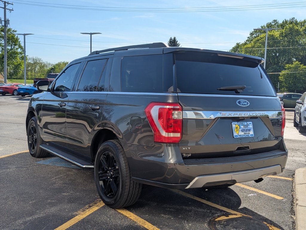 Used 2020 Ford Expedition XLT w/ Equipment Group 202A AWD/4WD image 5