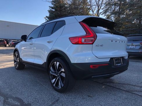 Used 2023 Volvo XC40 B5 Plus w/ Driver Assist Package image 4