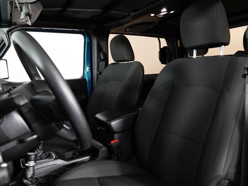 Used 2020 Jeep Wrangler Sport AWD/4WD image 15