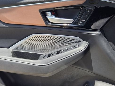 Certified 2022 Acura MDX w/ Technology Package FWD image 23