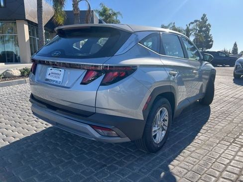 New 2026 Hyundai Tucson SE image 4