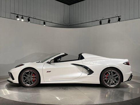 Used 2023 Chevrolet Corvette Stingray Premium Conv RWD image 17