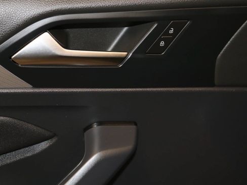 Used 2019 Volkswagen Jetta SE w/ Cold Weather Package FWD image 64