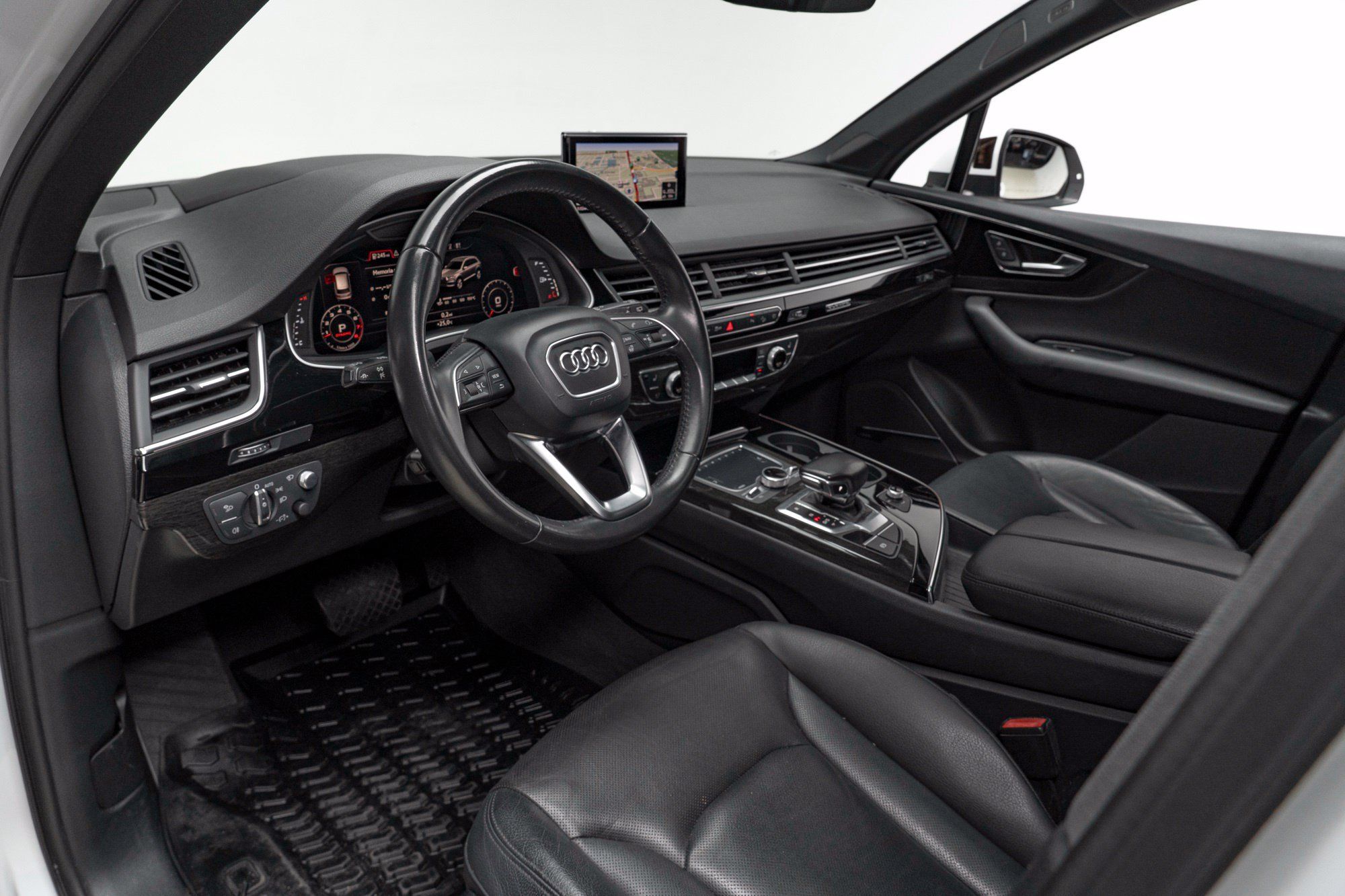 Used 2018 Audi Q7 3.0T Prestige w/ Prestige Package AWD/4WD image 3