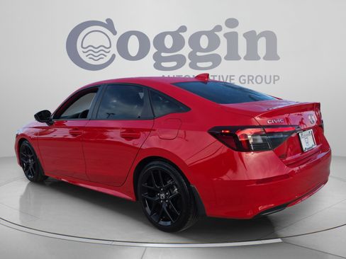 Used 2025 Honda Civic Sport image 3