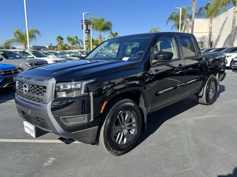 Used 2026 Nissan Frontier SV w/ SV Convenience Package RWD image 4