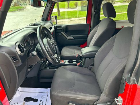 Used 2014 Jeep Wrangler Sport image 11