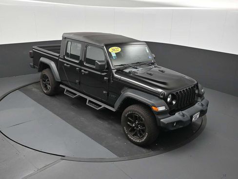 Used 2022 Jeep Gladiator Sport w/ Trailer Tow Package AWD/4WD image 39