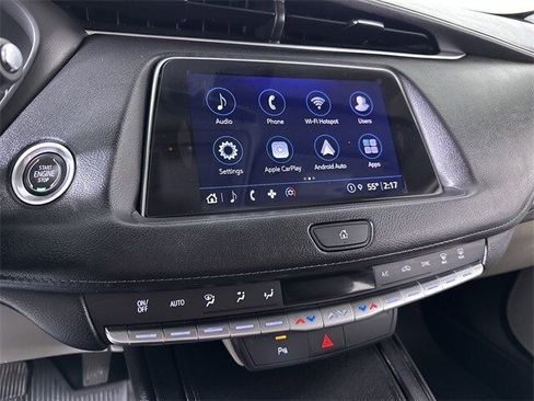 Used 2022 Cadillac XT4 Luxury w/ LPO, ONYX Package image 14