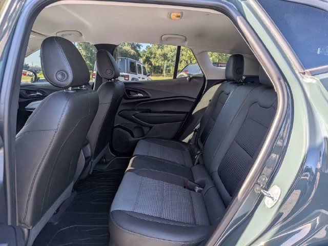 Used 2025 Chevrolet Trax LT w/ Driver Confidence Package FWD image 12