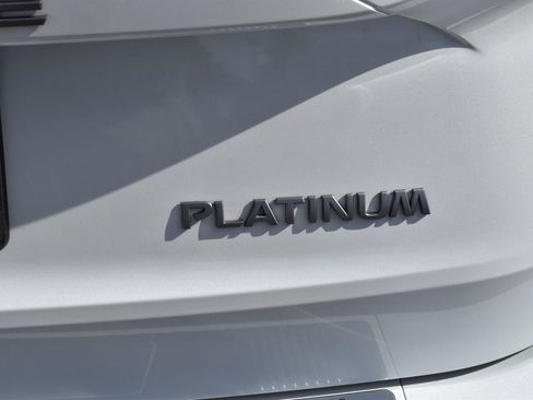 Used 2025 Nissan Rogue Platinum w/ Platinum Premium Package FWD image 9