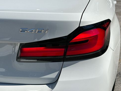 Certified 2023 BMW 540i w/ Premium Package image 33