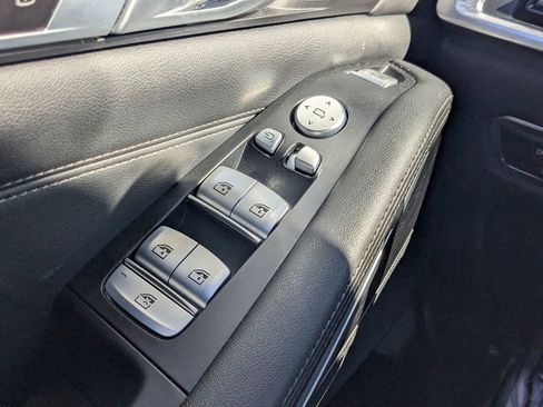 Used 2023 BMW X7 xDrive40i w/ M Sport Package image 13