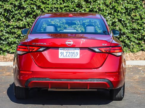 Used 2024 Nissan Sentra SV FWD image 7