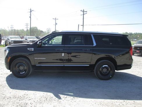 New 2026 GMC Yukon XL Elevation w/ Elevation Premium Package AWD/4WD image 7