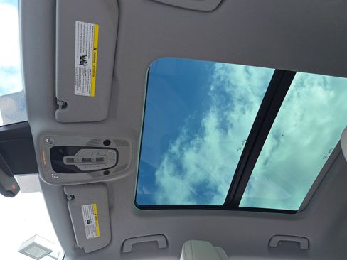 Certified 2024 Audi Q8 e-tron Premium Plus image 33